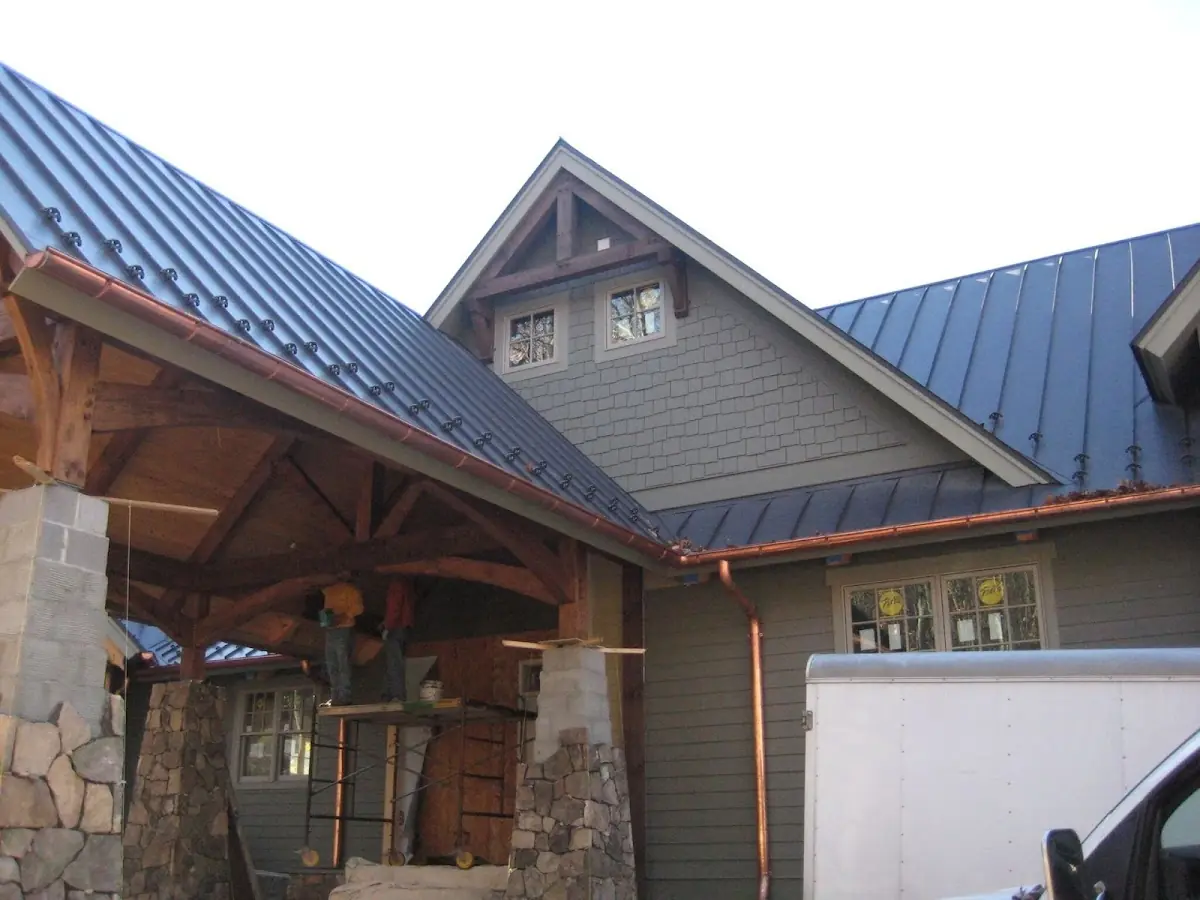 Craftsman Roofing team delivering quality roofing work in Suamico